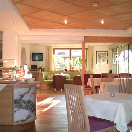 Norika Bed and Breakfast Σάαλμπαχ-Χίντεργκλεμ